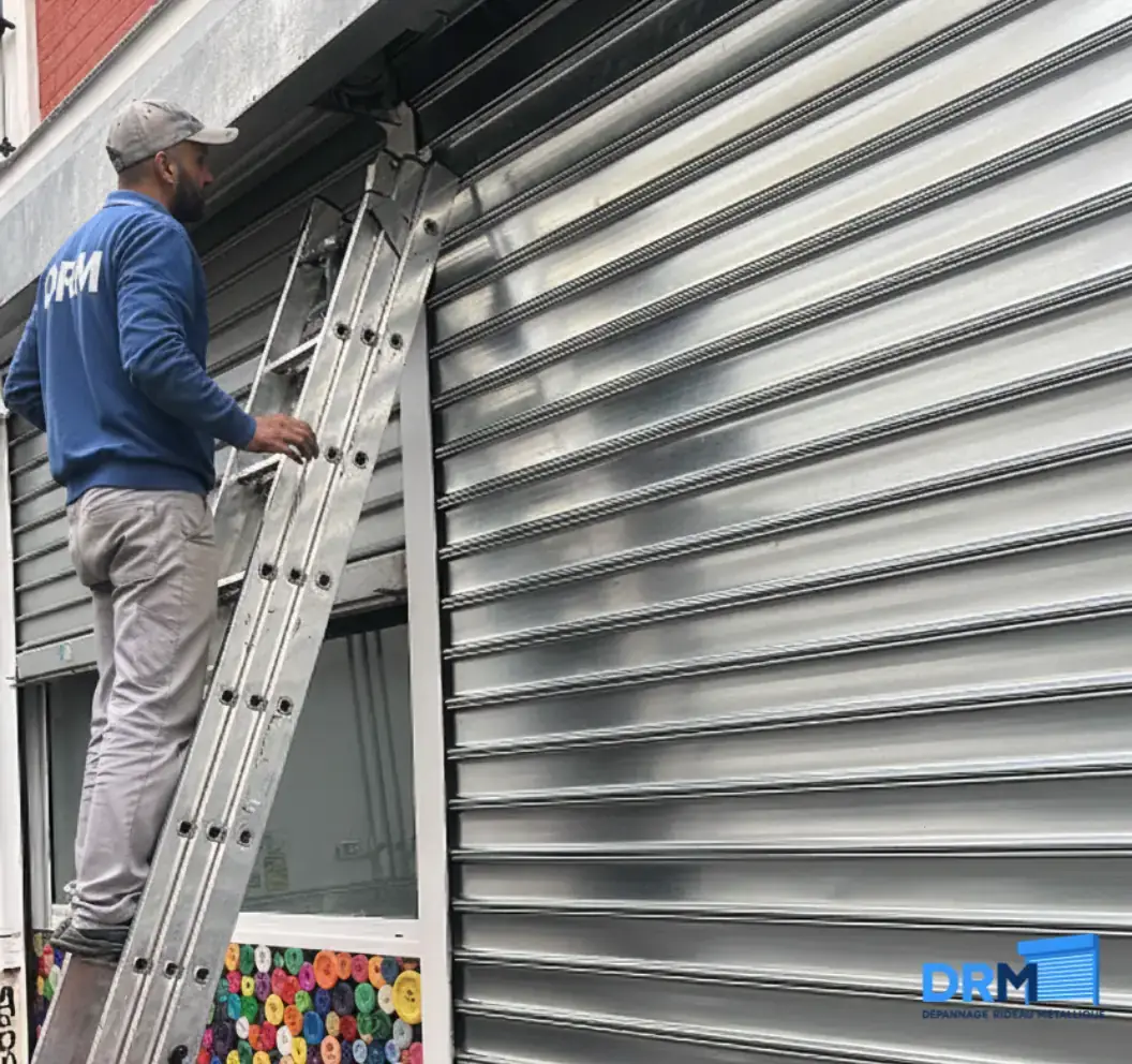 Dépannage rideau métallique urgence 24/7 - Intervention rapide à Lyon - DRM Lyon